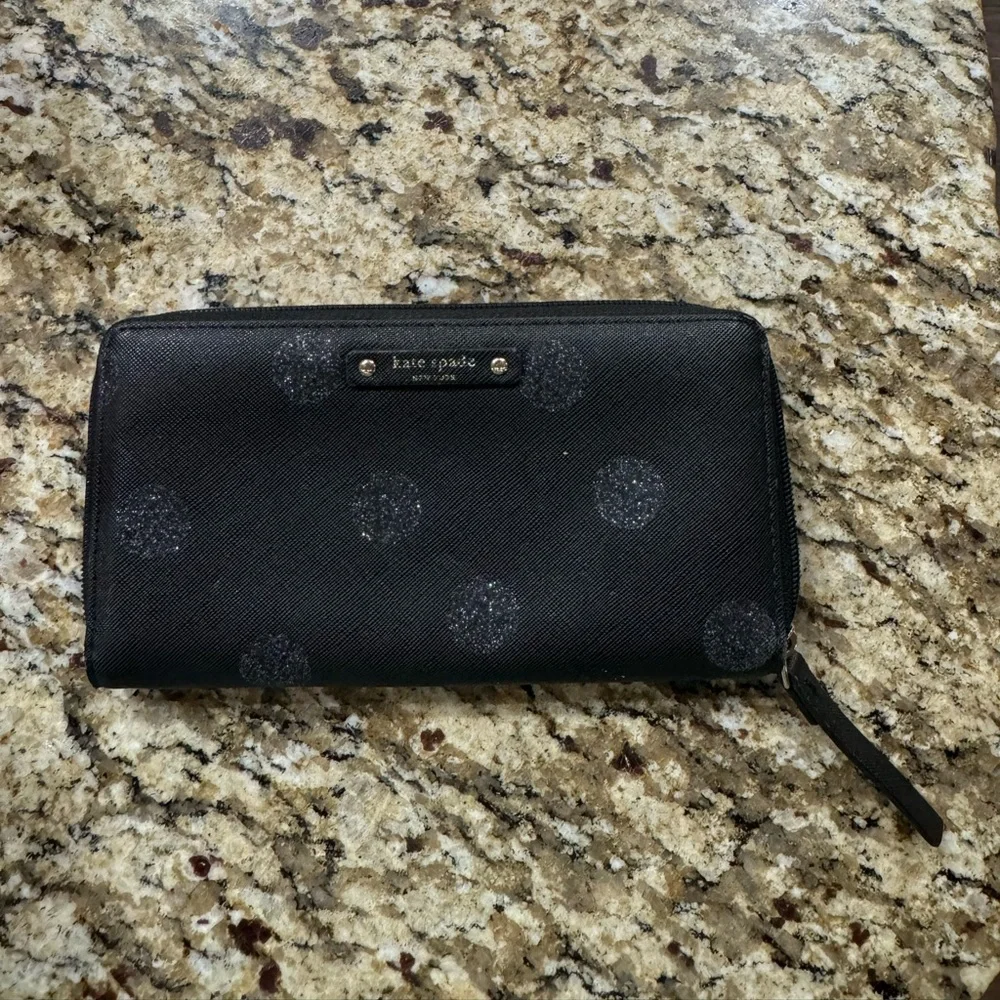 Kate Spade Wallet - Picture 1 of 4